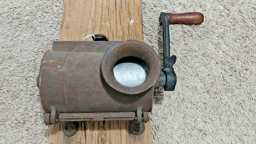Hand crank antique cast iron - antique,